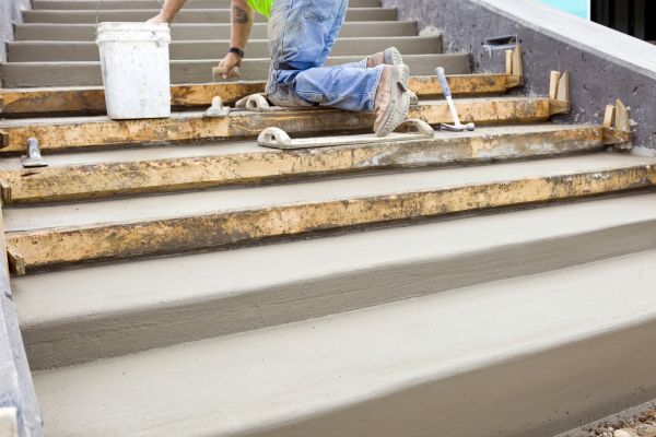 Concrete Steps Pouring in Elkhart