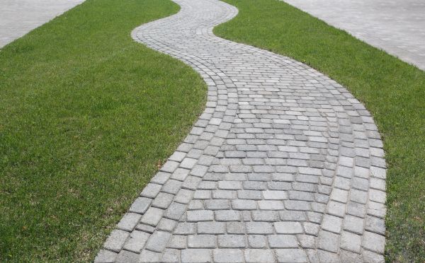 Cost of Walkway Paving in Elkhart